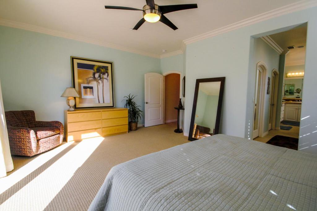 Popular attractions Area Nearby Property